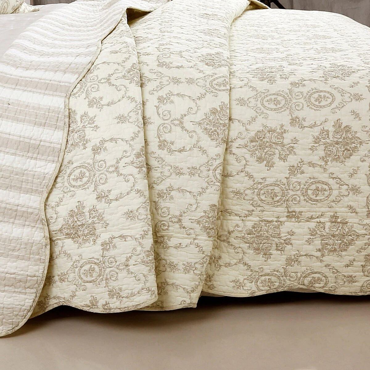 Gracewood Hollow Mekuli French Medallion 3-piece Quilt Bedding Set