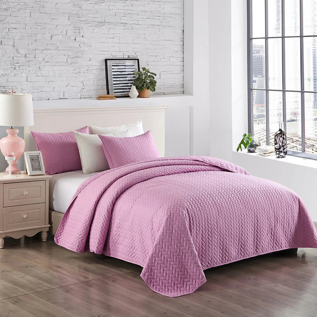 Ultrasonic Reversible 3-Piece Quilt Set with Pillow Shams