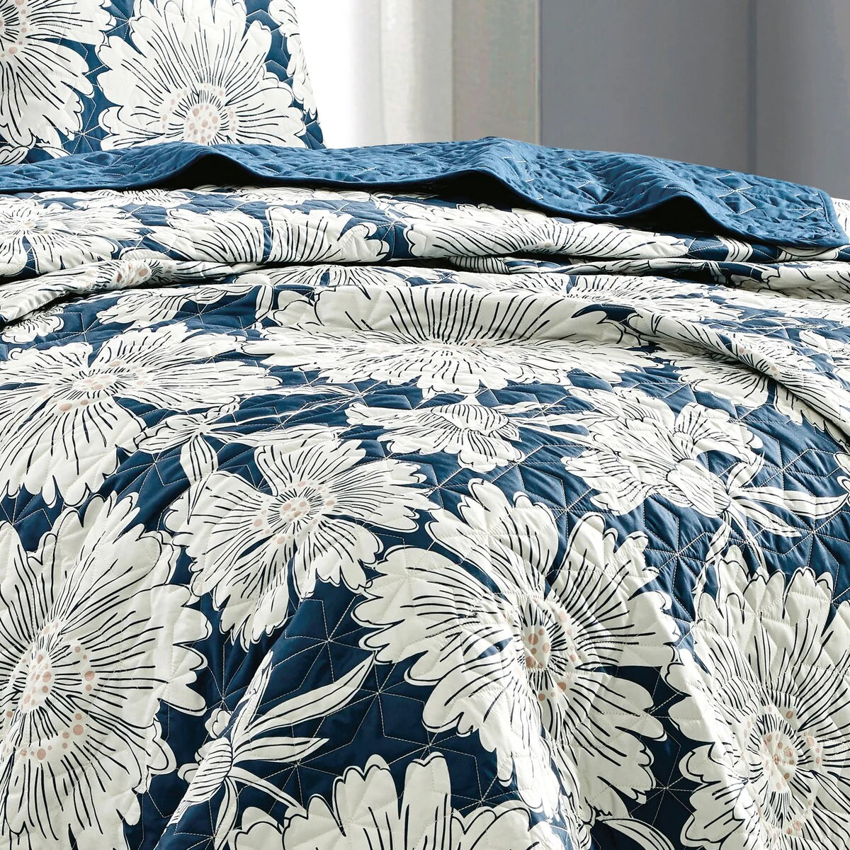 Asira Luxury 3 Piece Bedspread