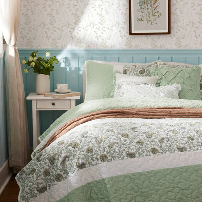 Madison Park Vanessa 6 Piece Cotton Percale Quilt Set with Throw Pillows