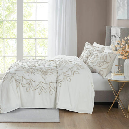 Madison Park Juliana Ivory/ Taupe Tufted Cotton Chenille Coverlet Set