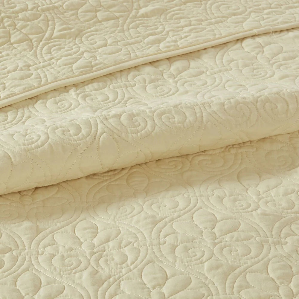 Madison Park Mansfield Reversible Quilt Set
