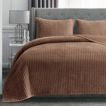 Wonderful Velvet 3 Piece Quilt Set