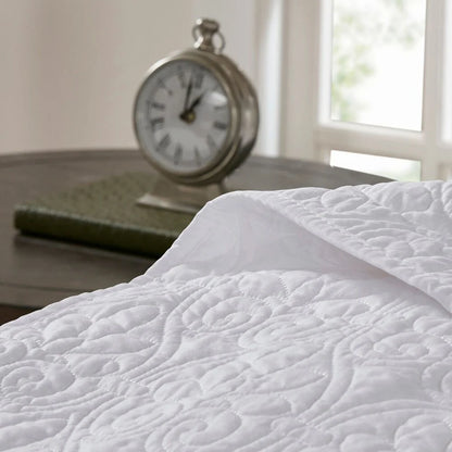 Madison Park Mansfield Reversible Quilt Set
