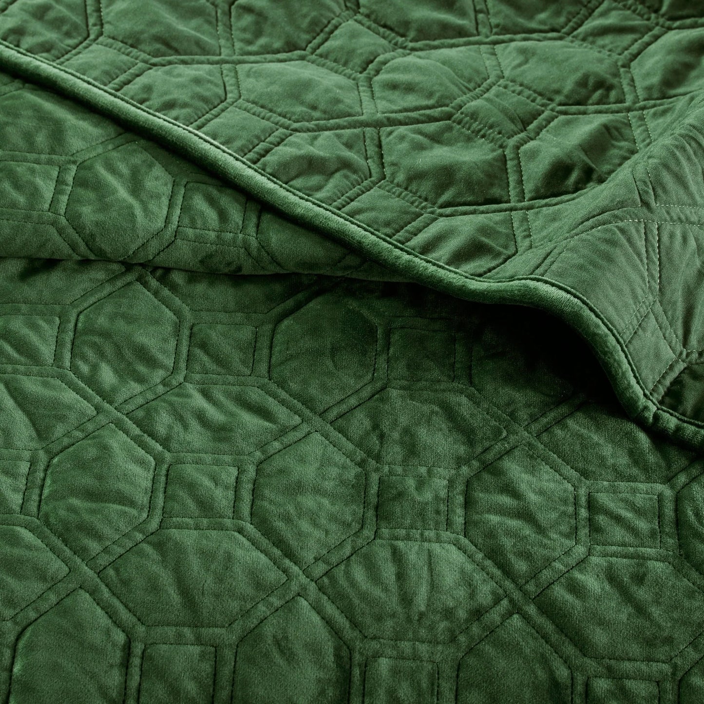 Madison Park Emery 3 Piece Velvet Quilt Set