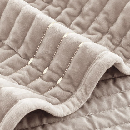 Wonderful Velvet 3 Piece Quilt Set