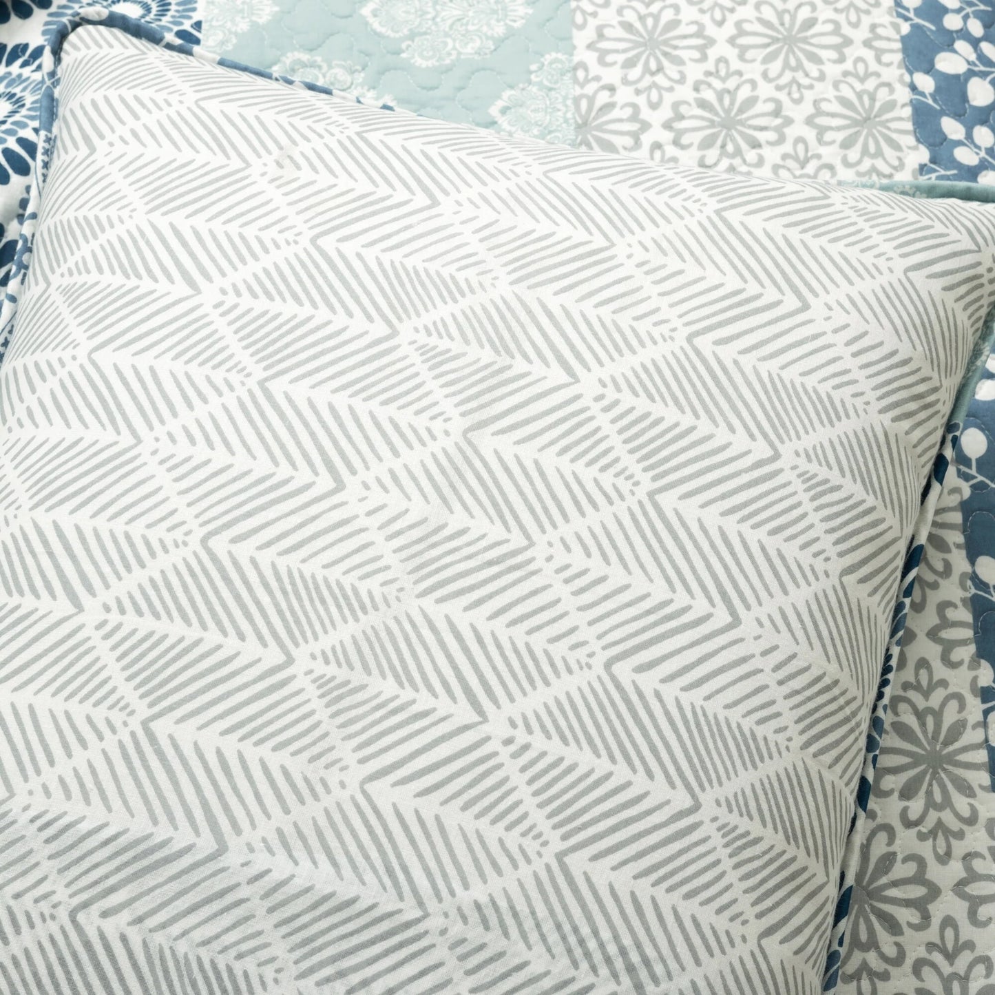 The Curated Nomad La Boheme 3-piece Striped Patterned Quilt Set