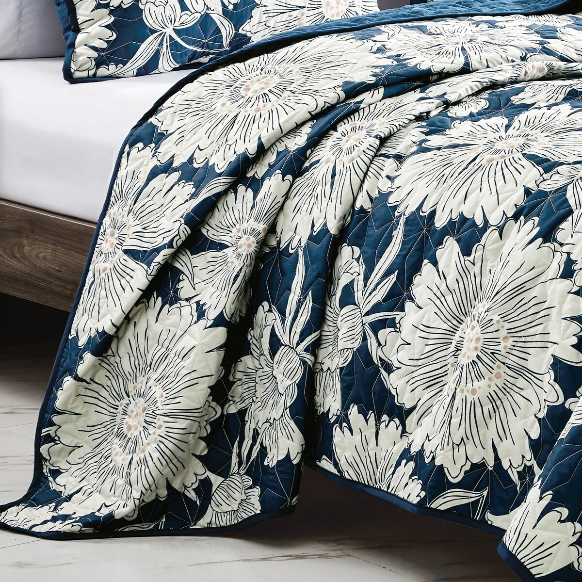 Asira Luxury 3 Piece Bedspread