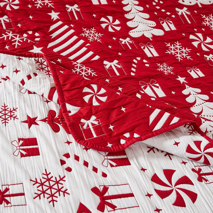 Greenland Home Novelty Holiday Reversible Matelassé Coverlet Set