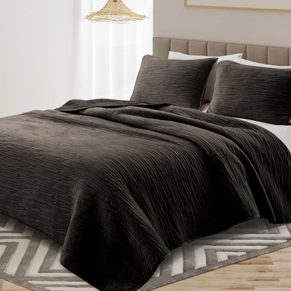 Wonderful Velvet 3 Piece Quilt Set