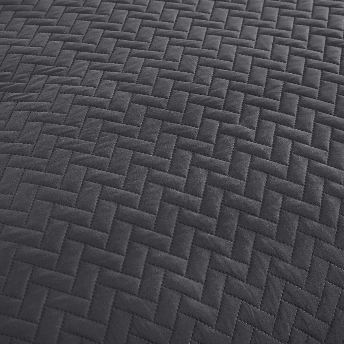 3-piece Fashionable Solid Embossed Quilt Set Bedspread Cover