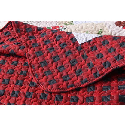 MarCielo Christmas Patterned Red and Green 3-piece Quilt Set