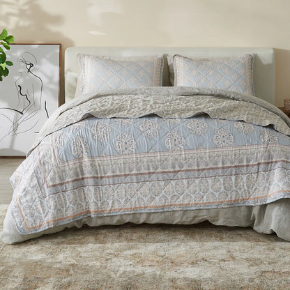 Patina Vie Maison Vintage-Inspired Floral Reversible Quilt Set with Shams