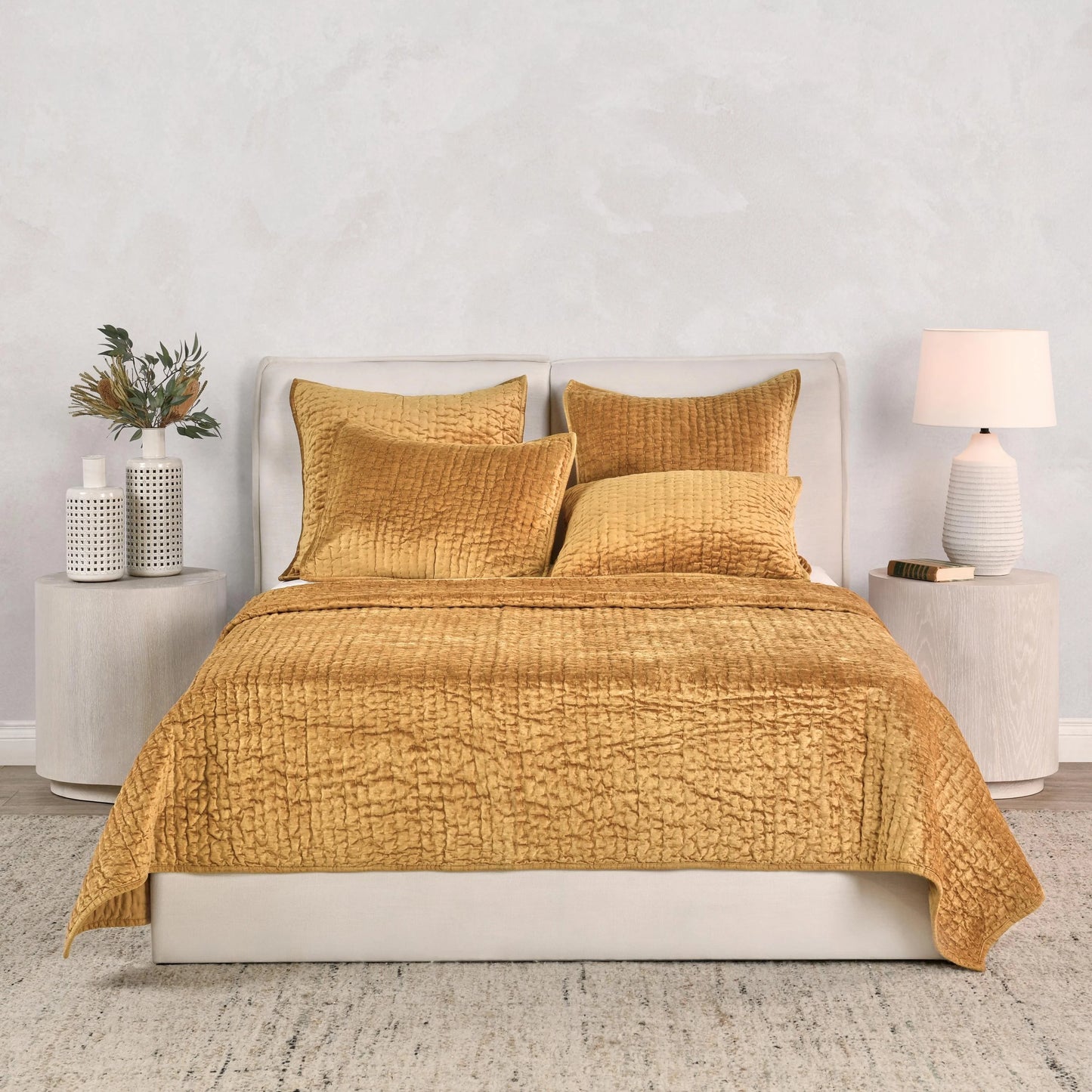 Dimitry 100% Rayon Velvet Quilt by Kosas Home
