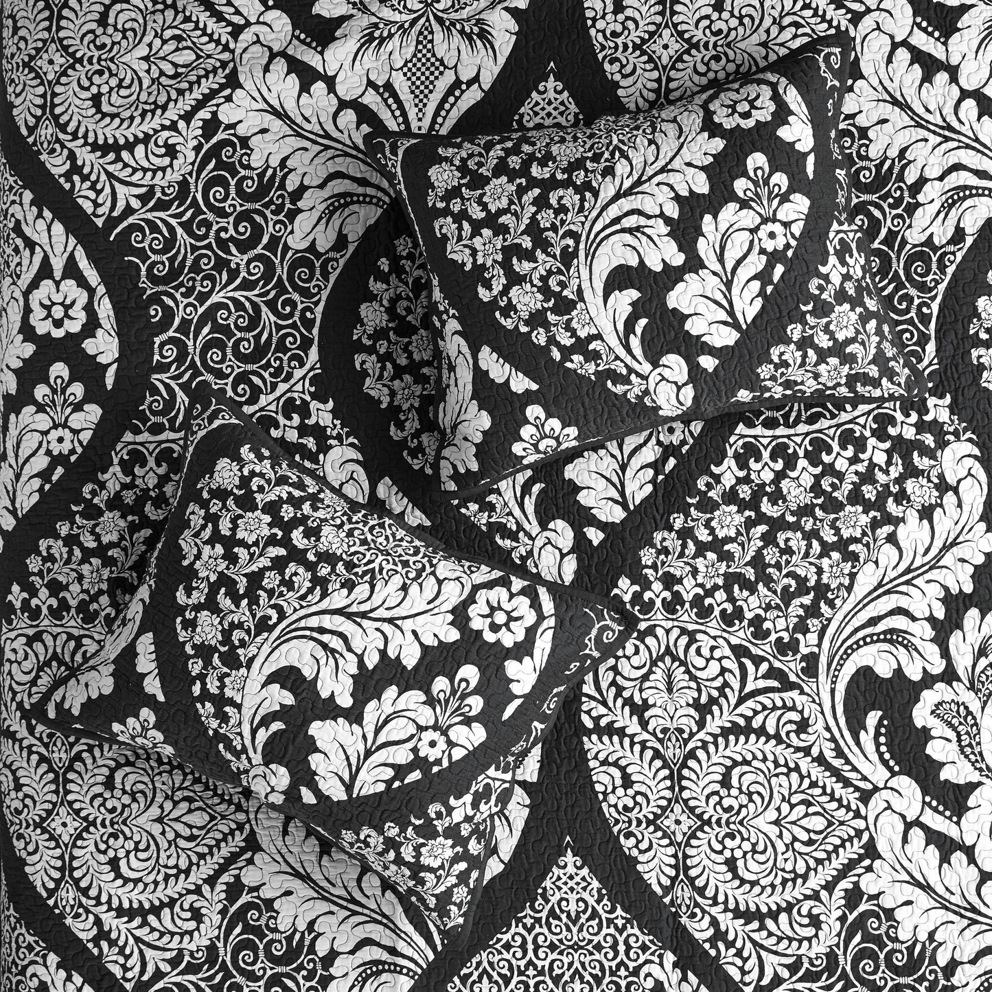Madison Park Marcella 6 Piece Printed Cotton Quilt Set with Throw Pillows