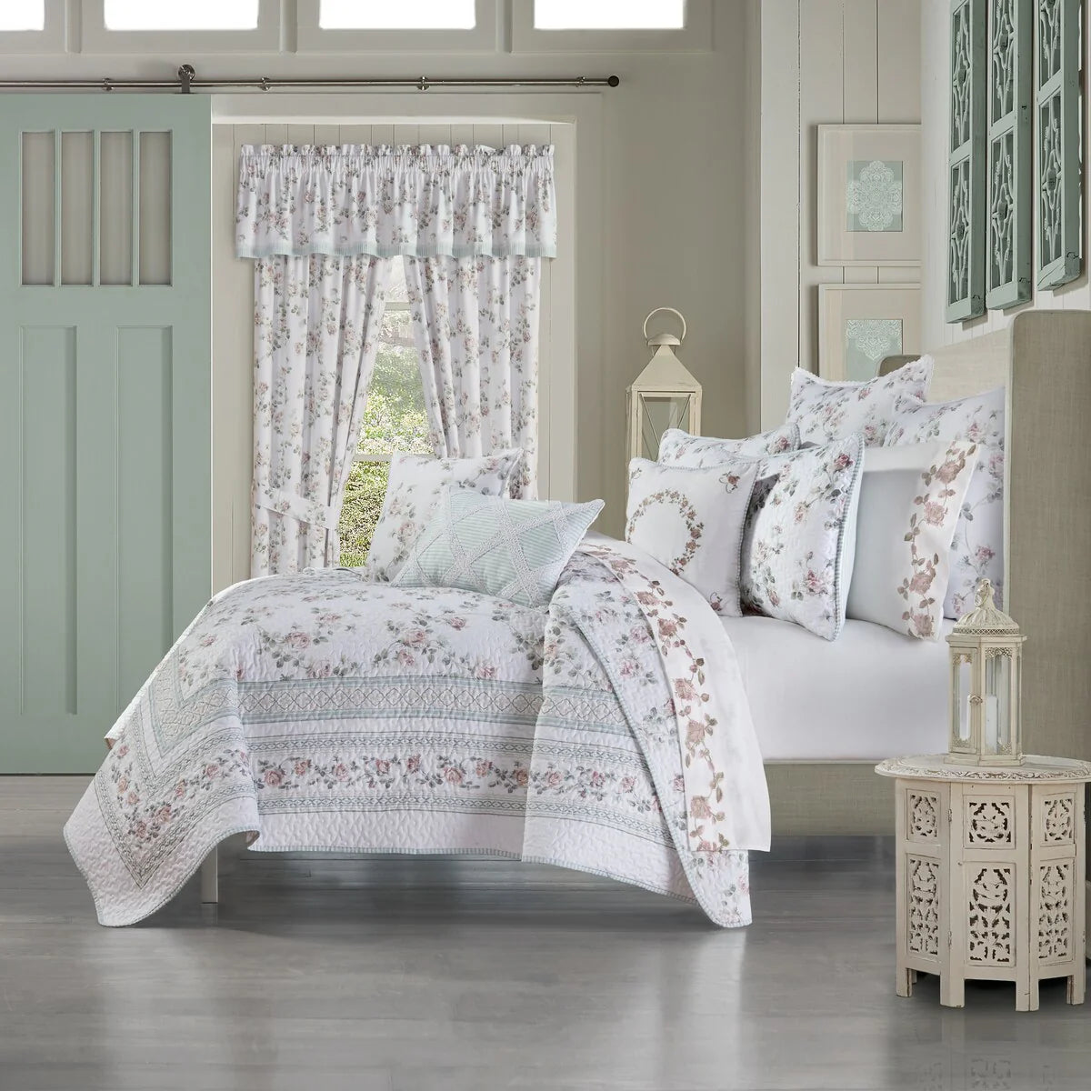 Royal Court Rialto Sage Quilt Set