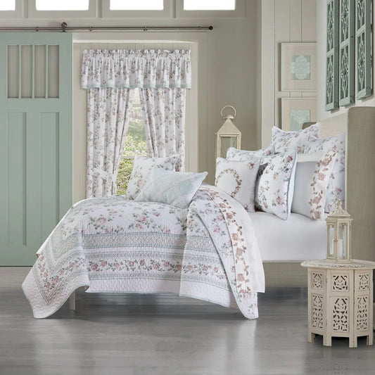Royal Court Rialto Sage Quilt Set