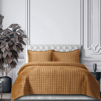 Florence Velvet Oversized Solid Quilt Set