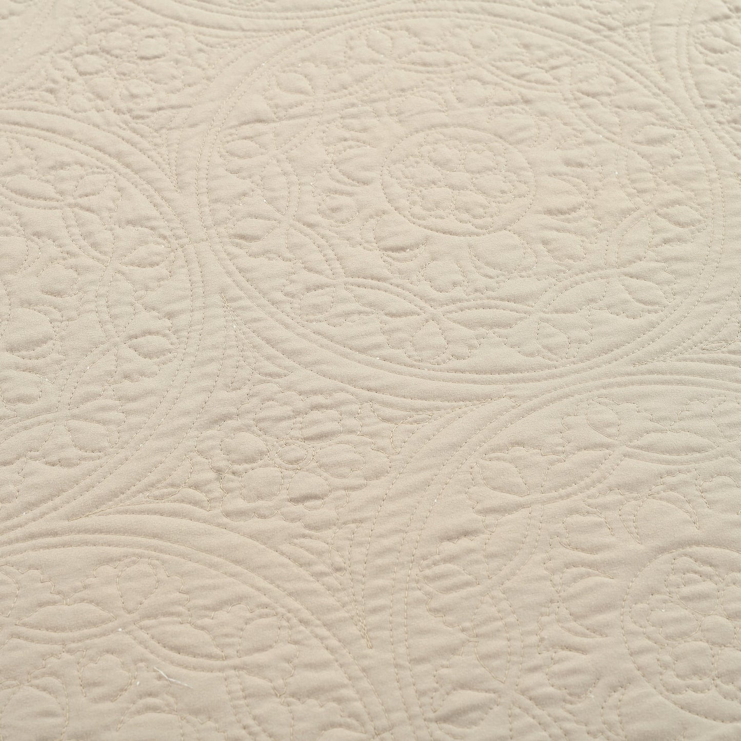 Lush Decor Medallion Scallop Bedspread Set
