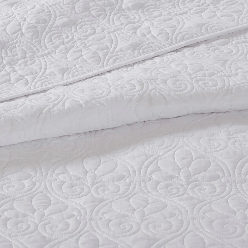 Madison Park Mansfield Reversible Quilt Set