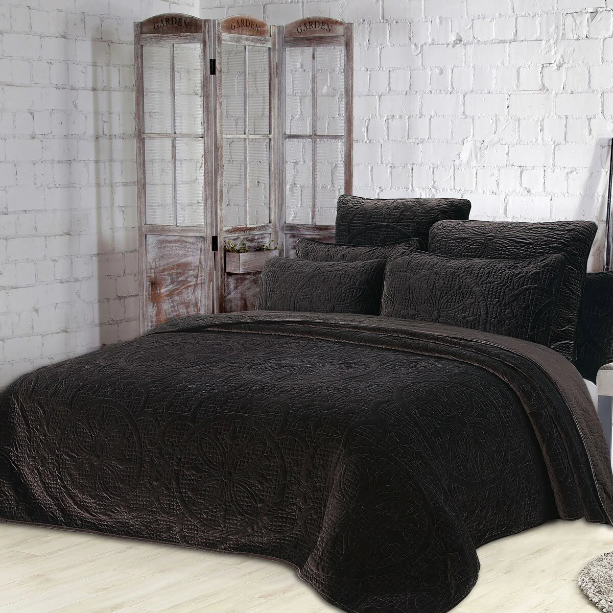 Estate Collection Joanna Velvet Quilt Set