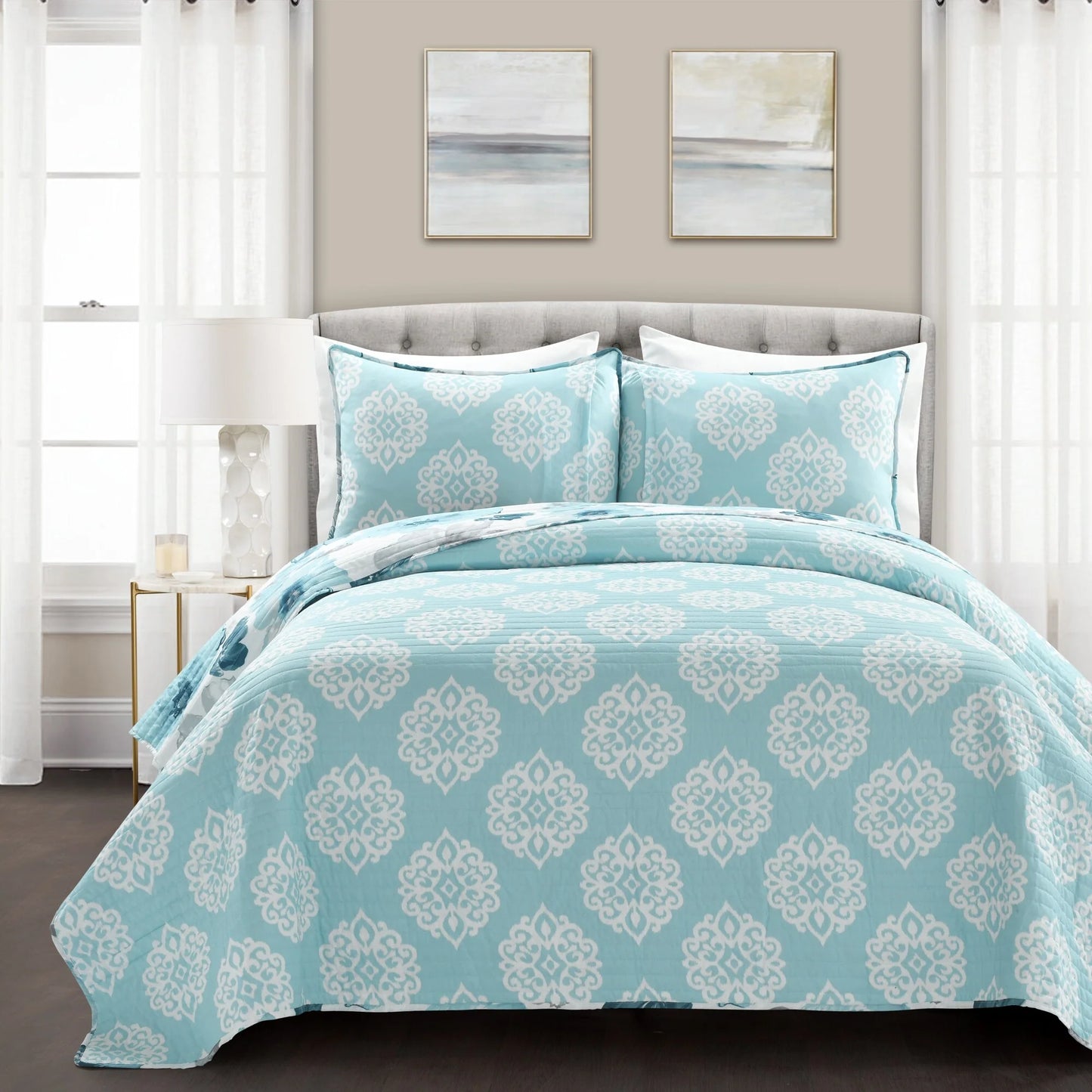 Levine Reversible Floral/ Damask 3-piece Quilt Set