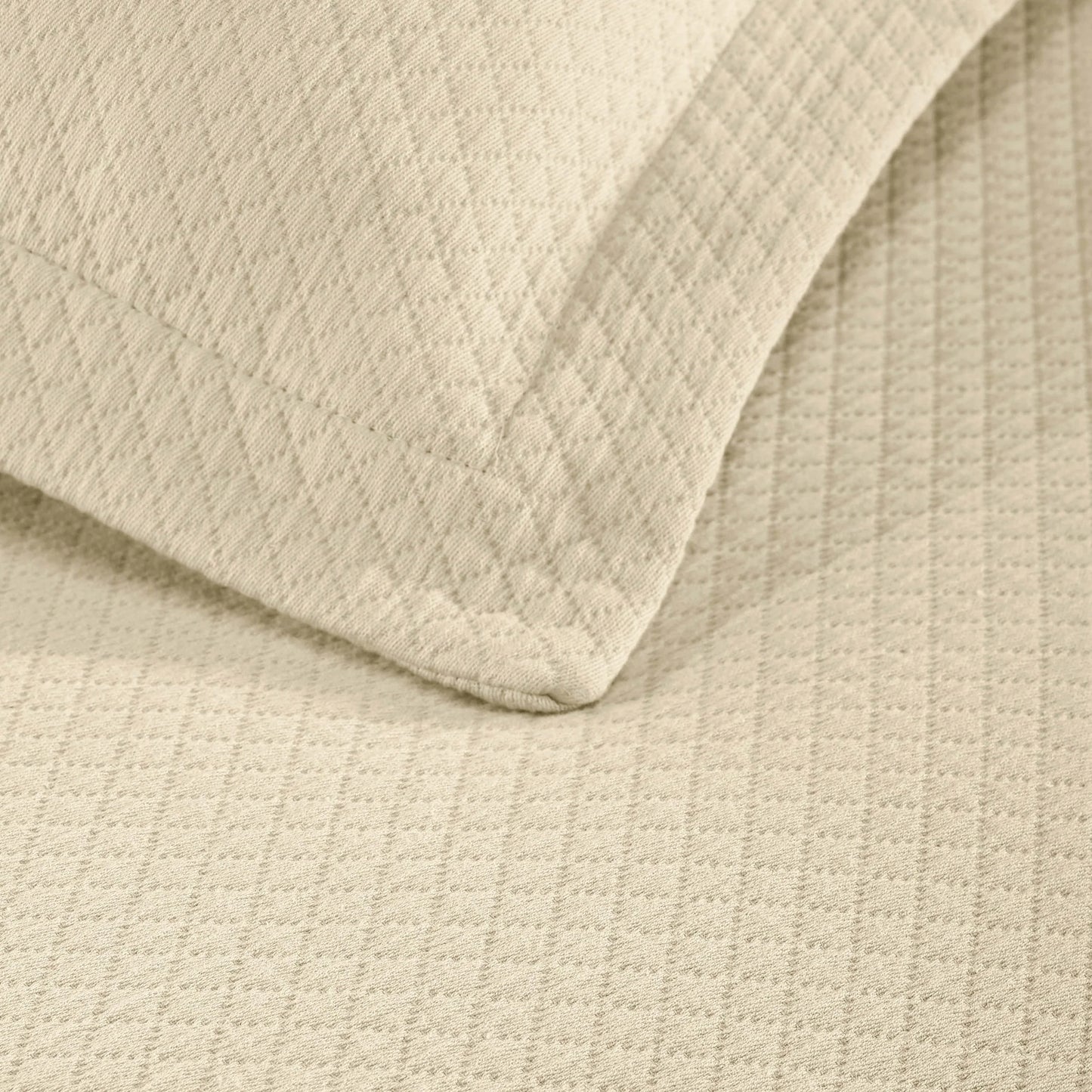 Superior Solitaire Cotton Decorative Bedspread Set