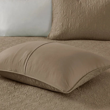 Madison Park Mansfield Reversible Quilt Set