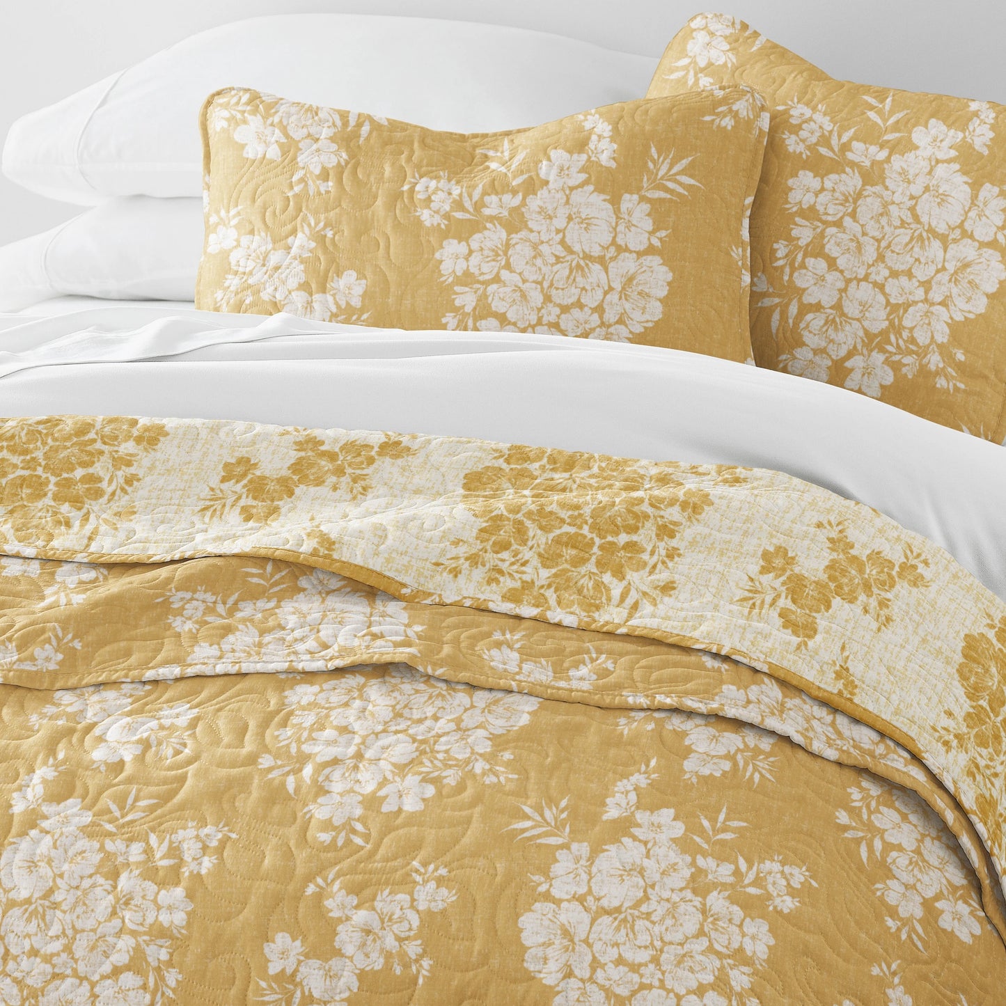 Becky Cameron All Season 3 Piece Distressed Bouquet Reversible Quilt Set