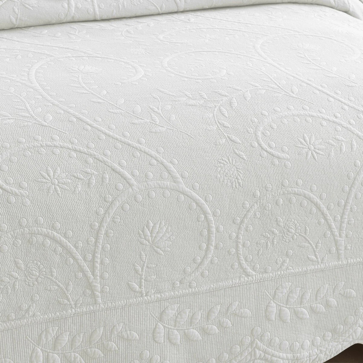MarCielo 3-Piece Elegantly Embroidered 100% Cotton Oversized Quilt Bedspread Set TX