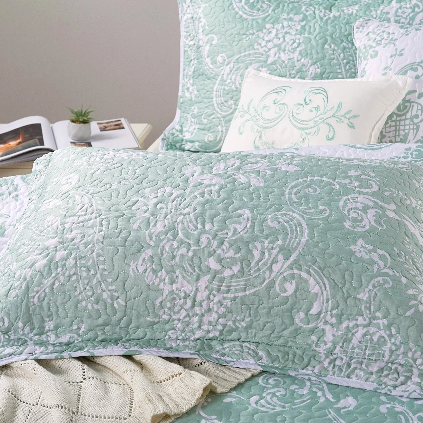 Serenta 5 Piece Printed Microfiber LA Boheme Quilt Set