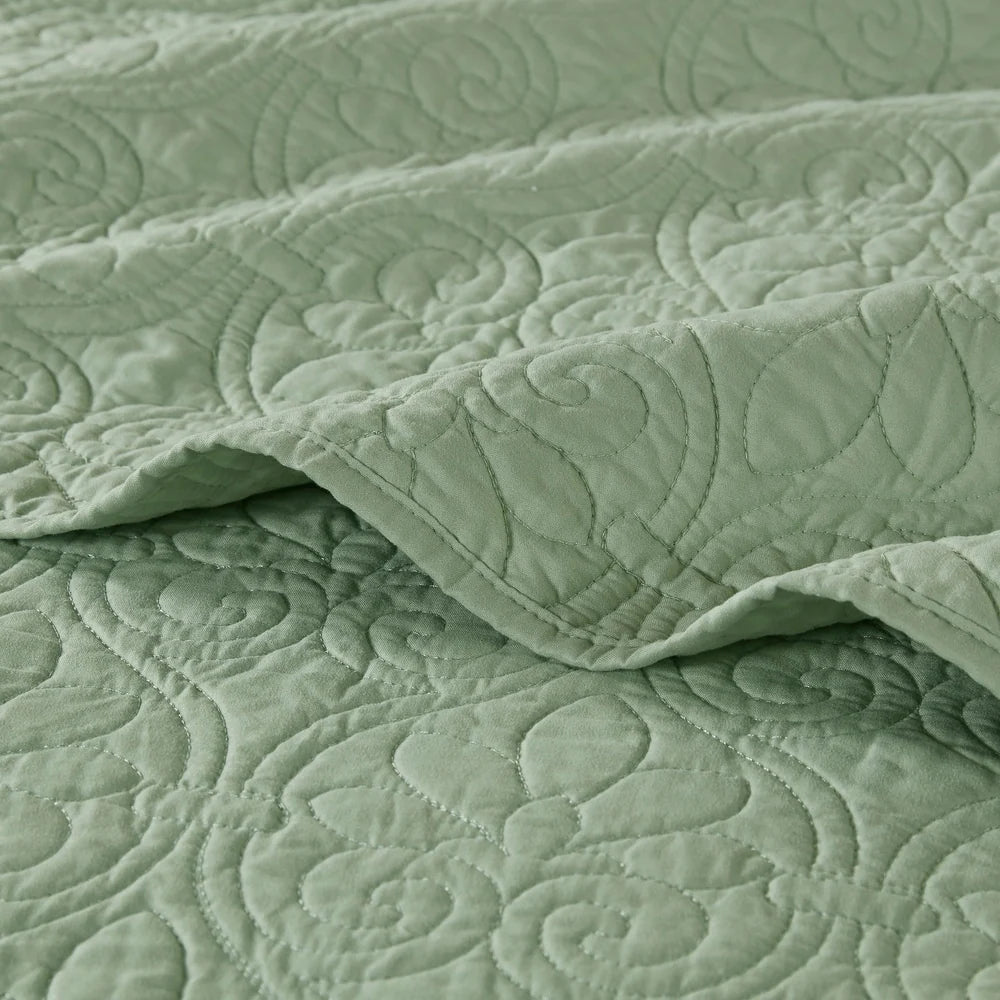 Madison Park Mansfield Reversible Quilt Set