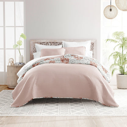 Becky Cameron All Season 3 Piece Scrolled Patchwork Reversible Quilt Set with Shams