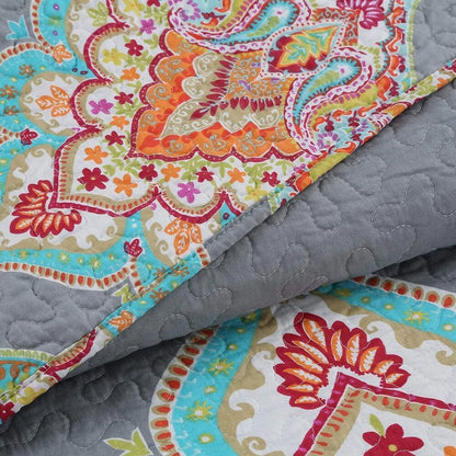 Kaylee Paisley Gray Reversible 3-piece Quilt Bedding Set