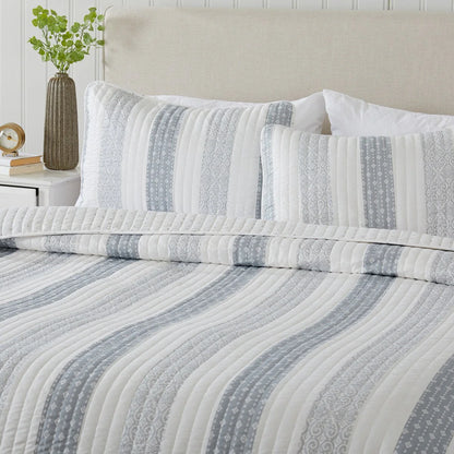 Premium Patterned Stripe Design Microfiber Quilt Set With Shams