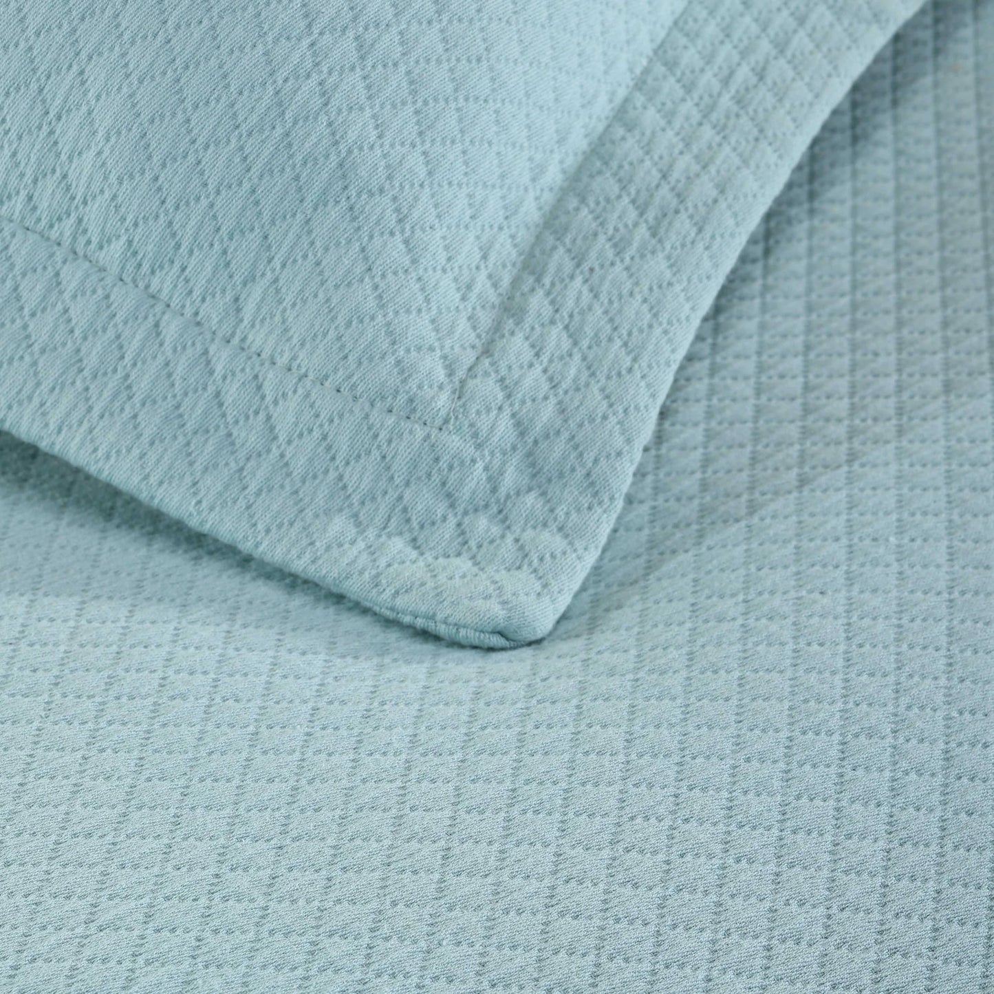 Superior Solitaire Cotton Decorative Bedspread Set