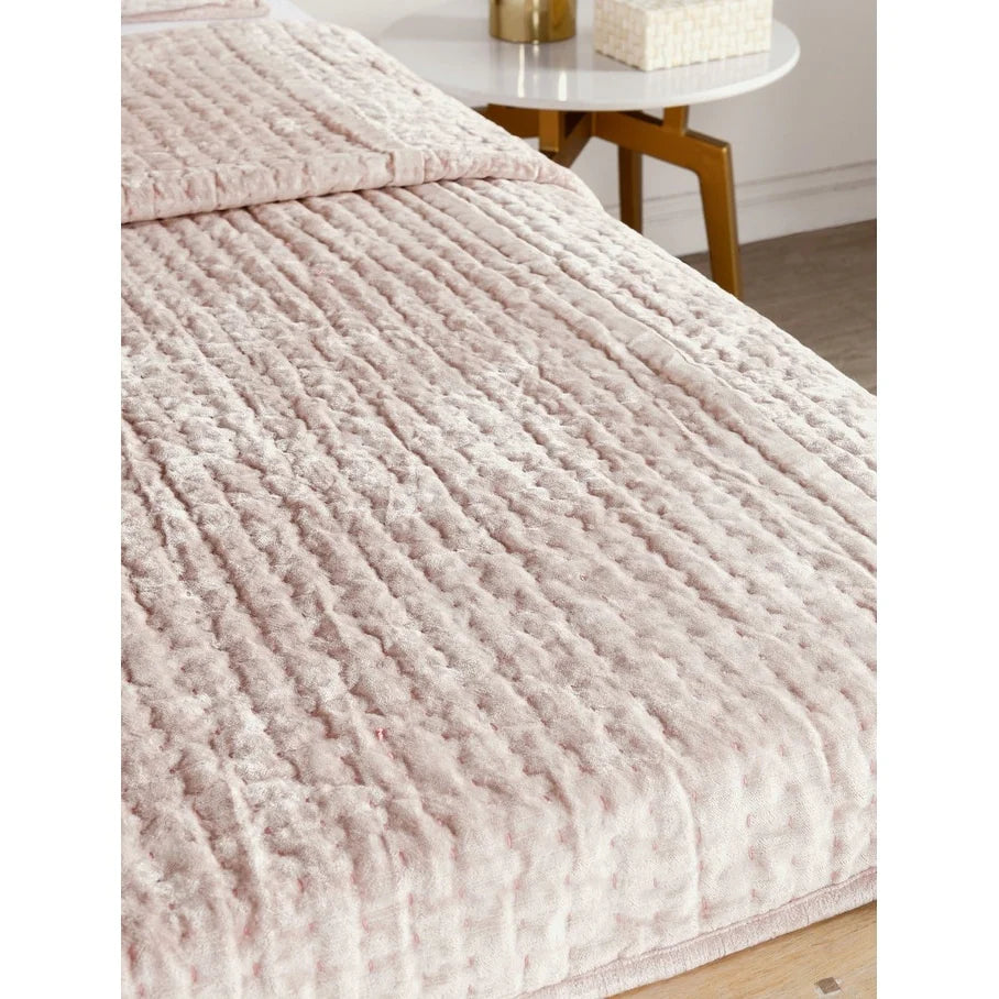 Dimitry 100% Rayon Velvet Quilt by Kosas Home