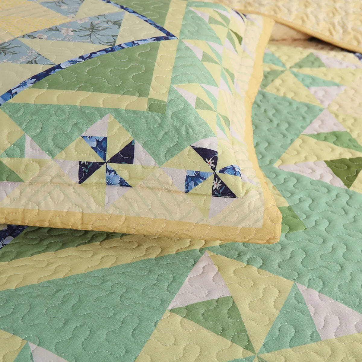 MarCielo 3 Pcs Summer Lightweight Quilt Bedspread Set B197
