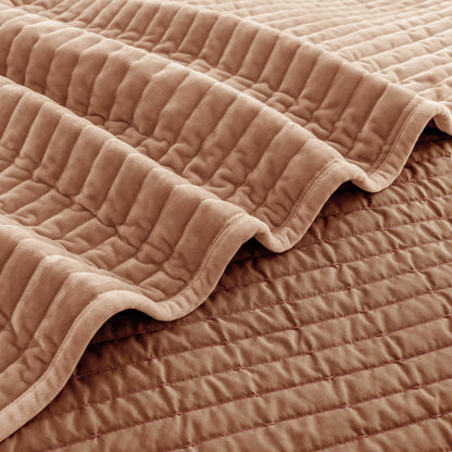 Wonderful Velvet 3 Piece Quilt Set