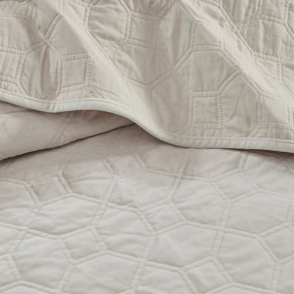Madison Park Emery 3 Piece Velvet Quilt Set