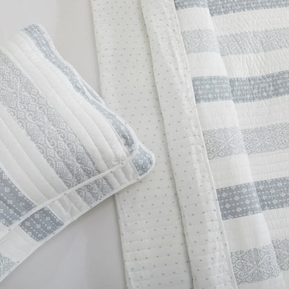 Premium Patterned Stripe Design Microfiber Quilt Set With Shams