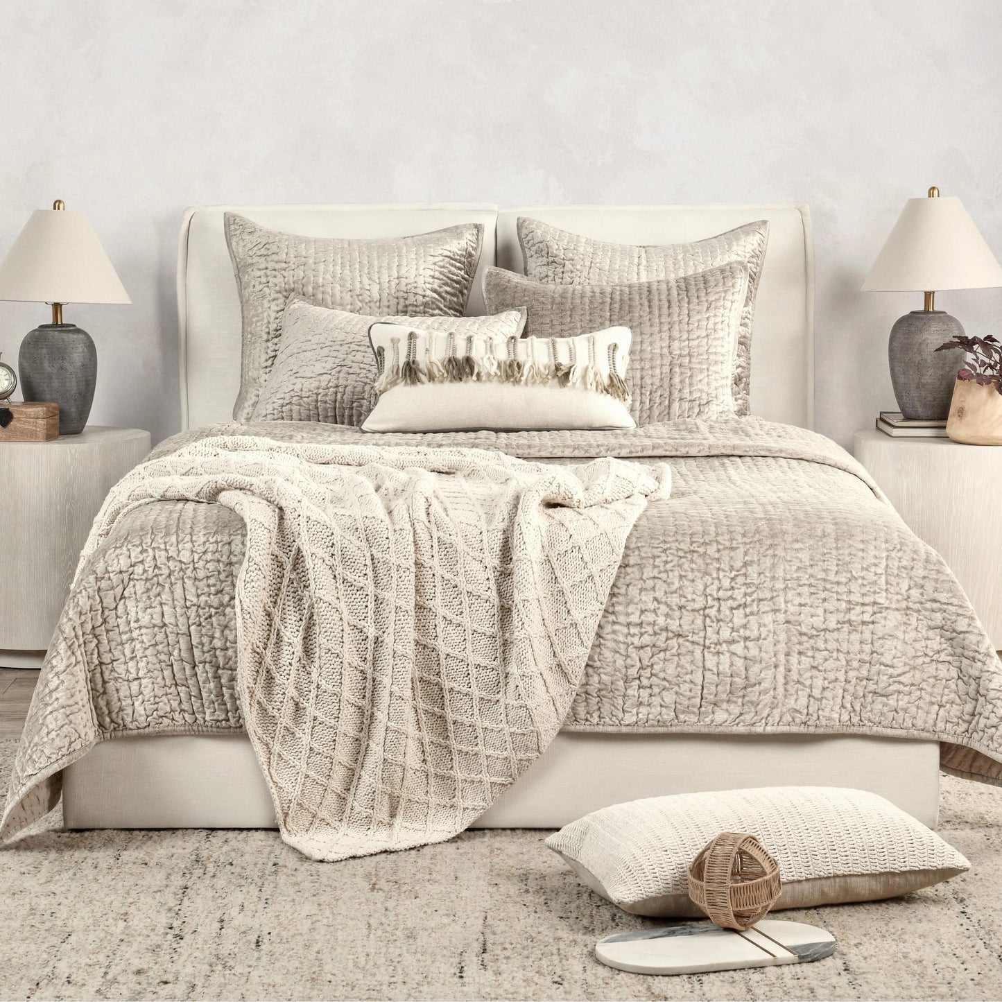 Dimitry 100% Rayon Velvet Quilt by Kosas Home