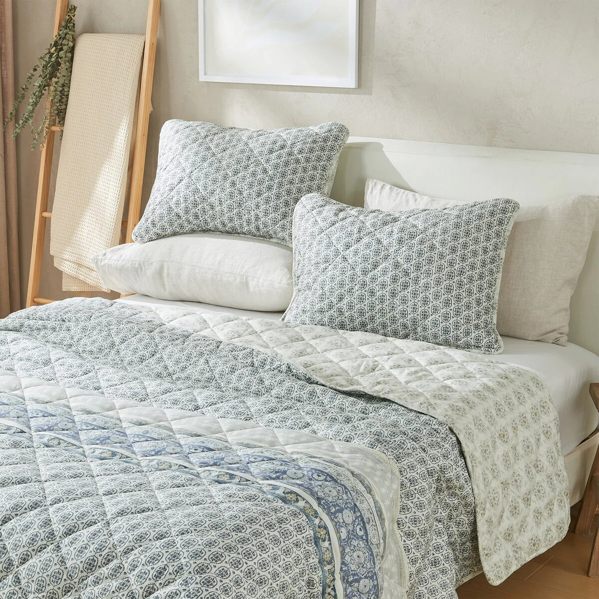 Patina Vie Maison Vintage Floral Printed Quilt Set with Shams