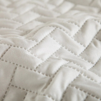 3-piece Fashionable Solid Embossed Quilt Set Bedspread Cover