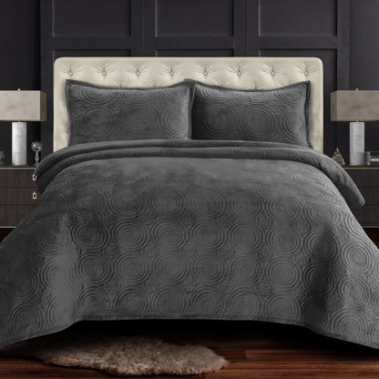Capri Medallion Velvet Oversized Solid Quilt Set