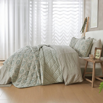 Patina Vie Maison Vintage Floral Printed Quilt Set with Shams