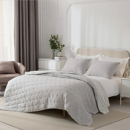 Wonderful Velvet 3 Piece Quilt Set