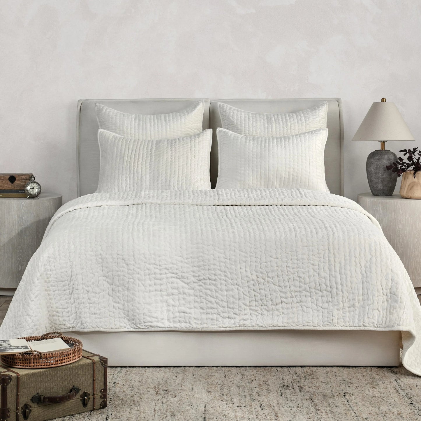 Dimitry 100% Rayon Velvet Quilt by Kosas Home