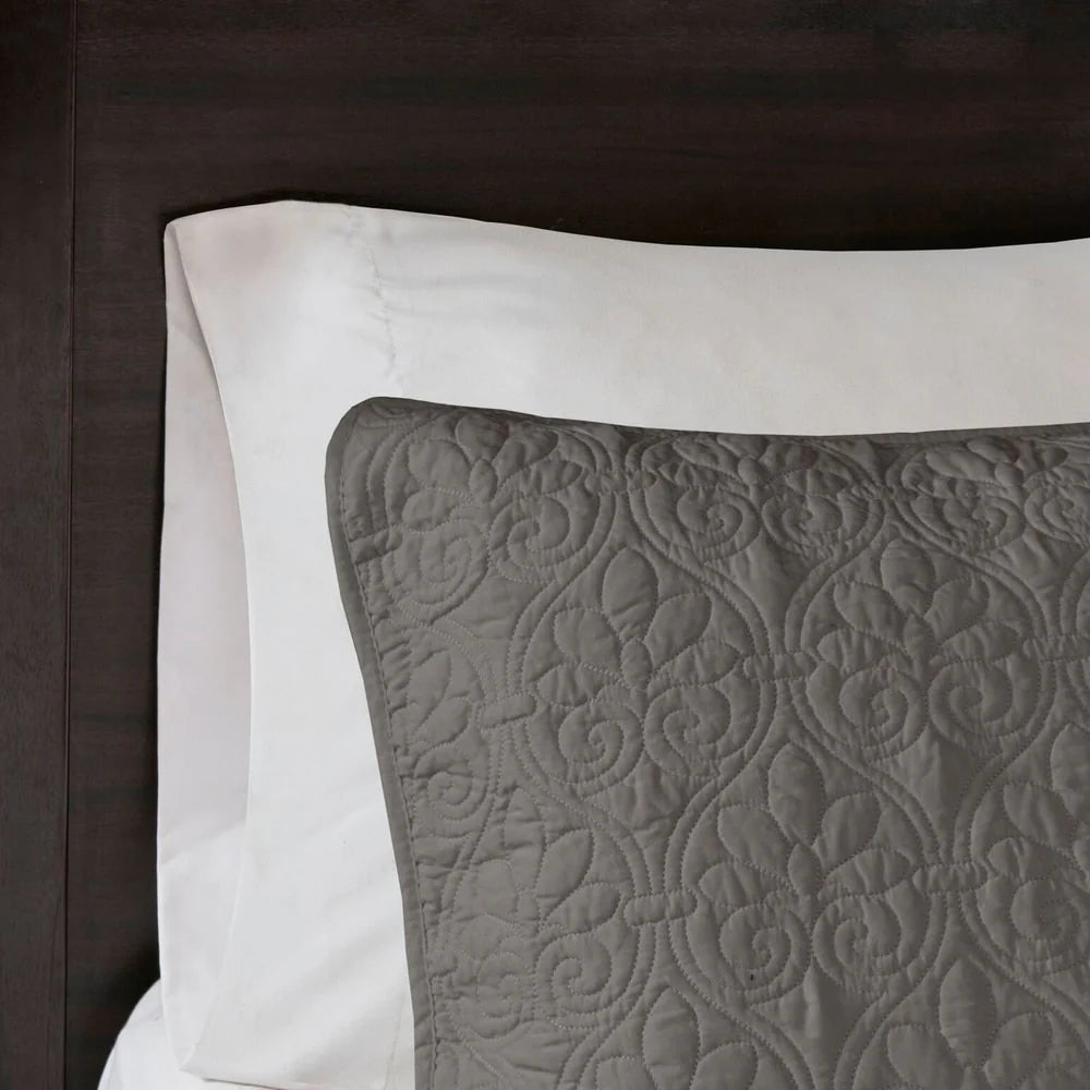 Madison Park Mansfield Reversible Quilt Set