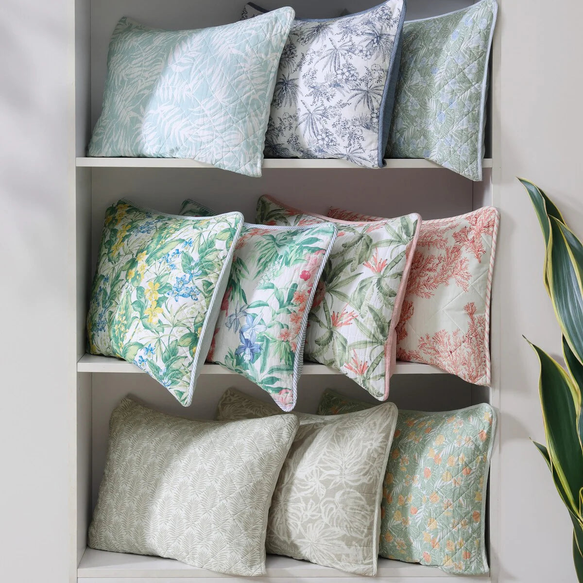 Tommy Bahama Pineapple Bloom Cotton Reversible Green Quilt Set